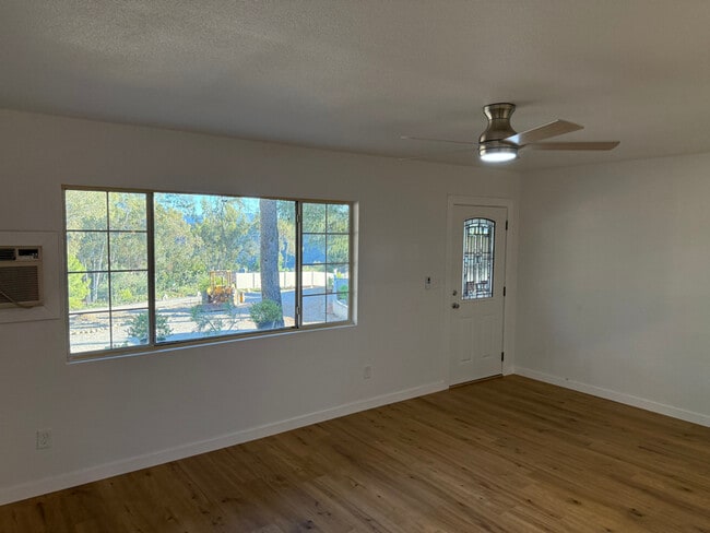 Building Photo - 1373 Real Way Ln
