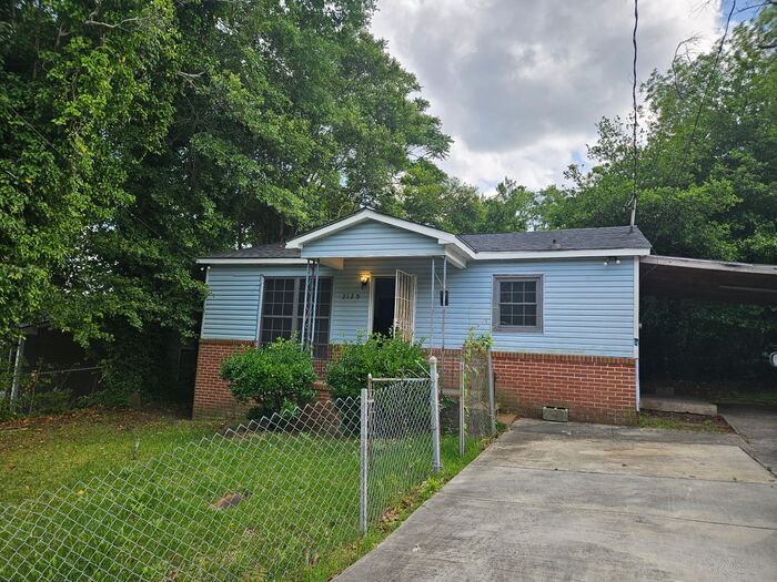 Foto principal - Three Bedroom Ranch Home, Total Electric