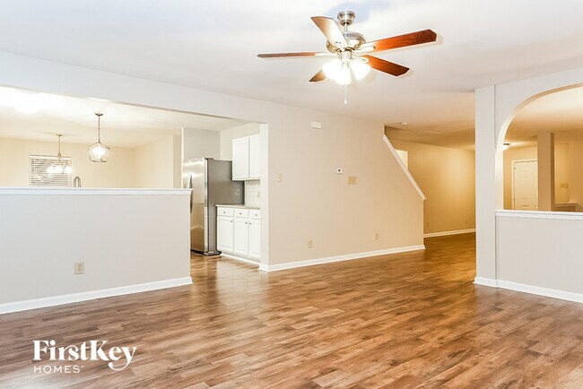 Building Photo - 1323 Perga Ct