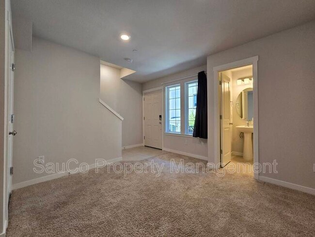 Building Photo - 16063 NW Pristine Ln