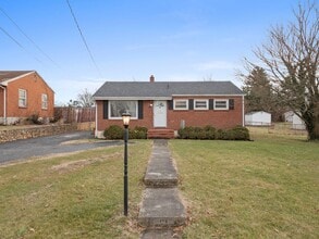 Building Photo - 3113 Oaklawn Ave NW