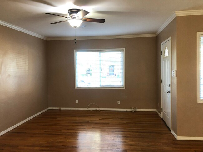 Foto del edificio - 5775 Bertrand Ave