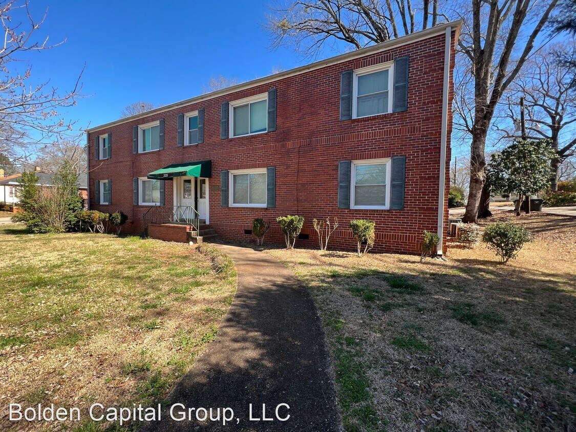 2 br, 1 bath House 325 Thurston Ave Unit 2 House Rental in