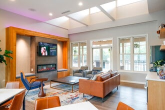Building Photo - Farmingdale Apartments