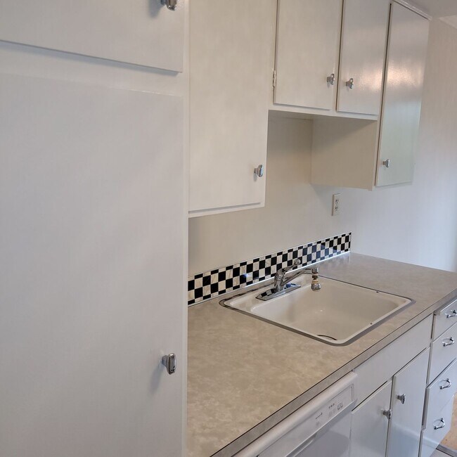 Foto del edificio - Charming 1 Bedroom Condo in Boutique Kirkland Building