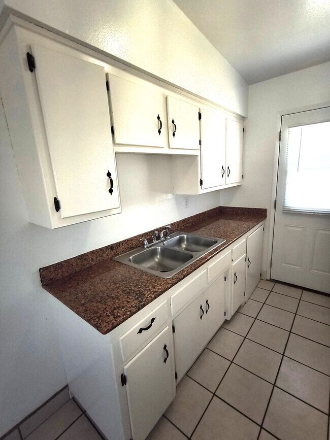 Foto del edificio - 1 bedroom apartment in Guadalupe + $150 Gift card upon move in