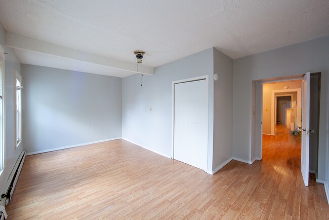 Foto del edificio - 2210 8th Ave