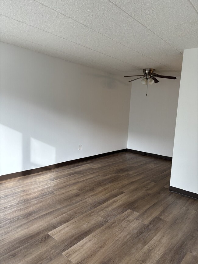 Building Photo - 2218 Halifax St