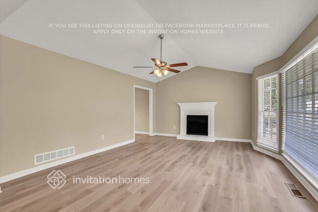 Building Photo - 3000 Springview Pl