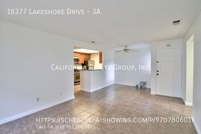 Foto del edificio - 16377 Lakeshore Dr