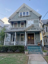 Building Photo - 608 Orange St
