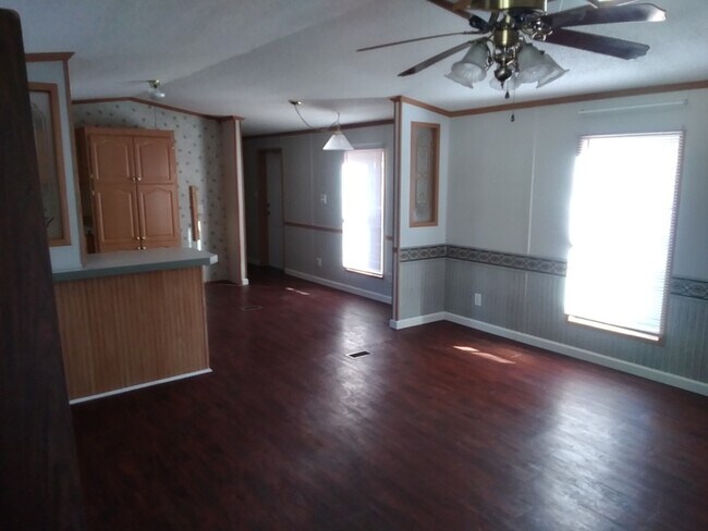 Building Photo - 64 Bluebell Ln