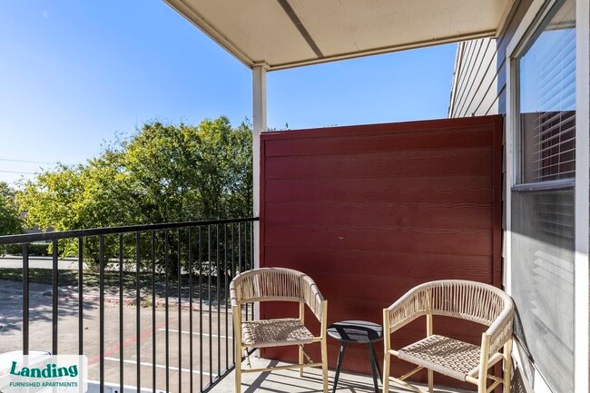 Building Photo - 1919 W Tarrant Rd