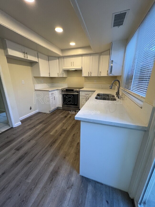 Foto del edificio - 3616 Cherryglen Way