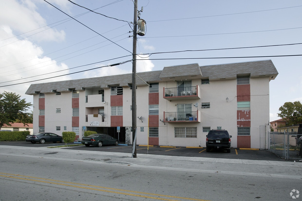 Building Photo - Buena Vista of Hialeah