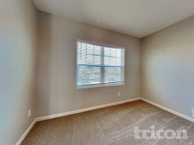 Foto del edificio - 109 Hyde Pk