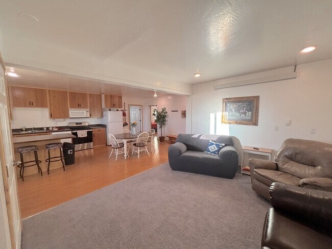 Building Photo - 705 US-191