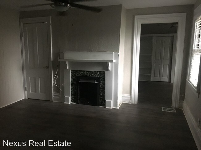 Building Photo - 108 Hallock St