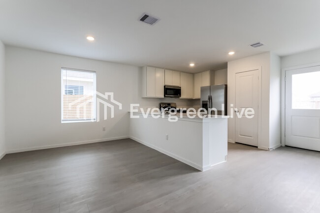 Building Photo - 5906 Patriot Sound Drive