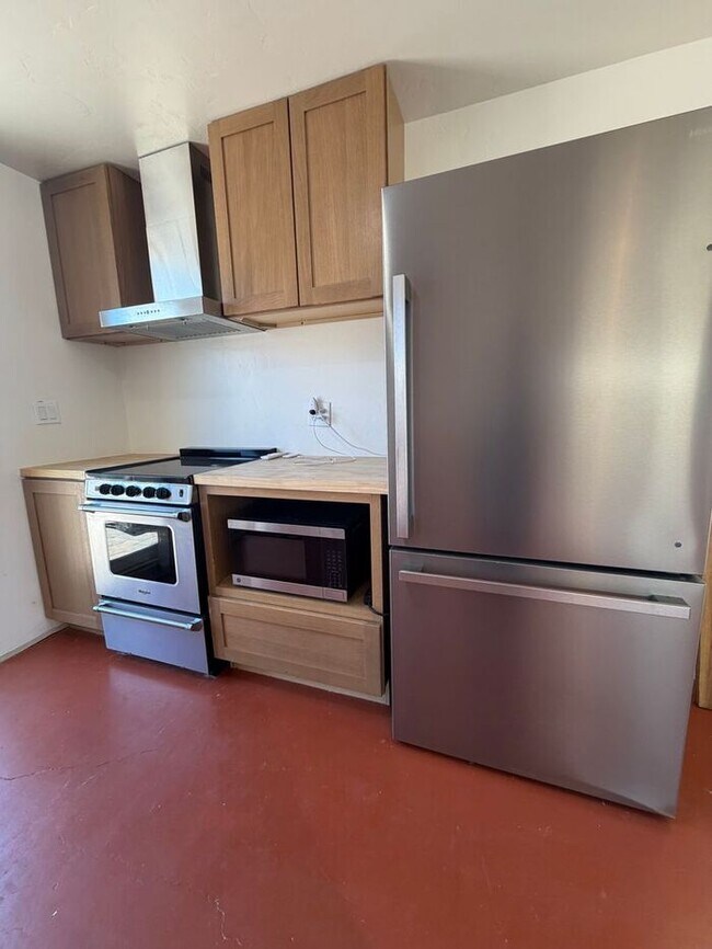 Building Photo - Charming Casita House with Private Outdoor Space! Close to U of A!