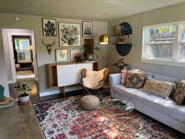 Living Room - 1407 S Redondo Dr