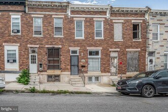 Building Photo - 1684 Darley Ave