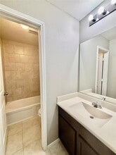 Building Photo - 617 Saguaro Dr