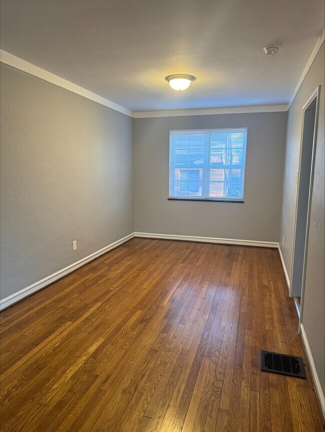 Foto del edificio - 1488 W 7th Ave