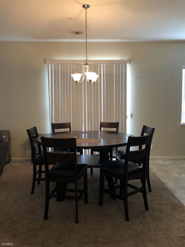 Foto del edificio - 1724 W Summer Blossom Way
