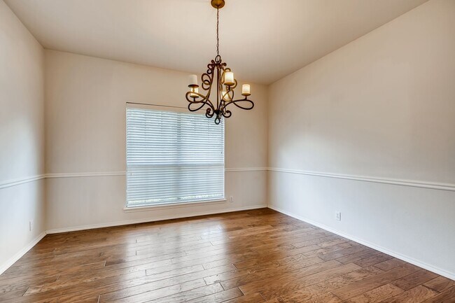 Foto del edificio - Beautiful Spacious Home!!!!