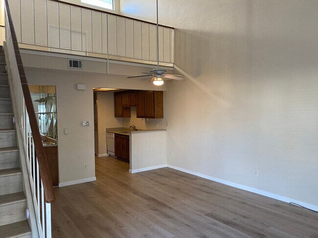 Foto del edificio - Well maintained Harbor Bay townhome. 2 bed...