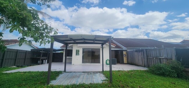 Foto del edificio - 14313 SW 45th Terrace