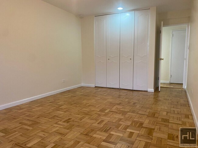 Foto del edificio - GRAND CENTRAL PARKWAY