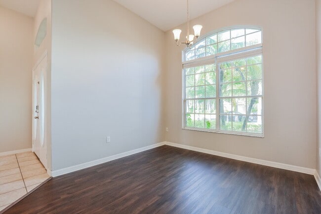 Building Photo - 2802 Palmyra Ct