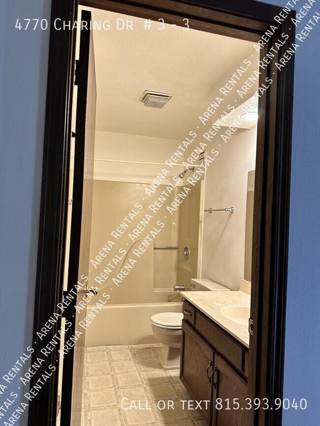 Building Photo - 4770 Charing Dr