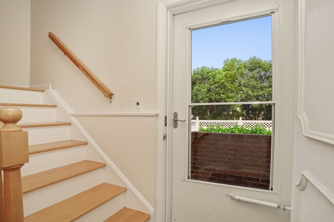 Foto del edificio - 52 Sherwood Pl