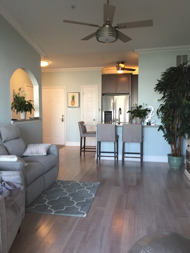 Building Photo - 5000 Culbreath Key Way