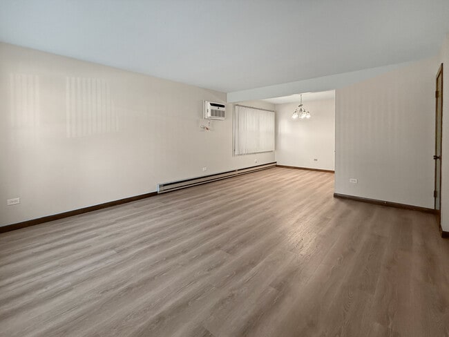 Foto del edificio - 2025 Maple Rd
