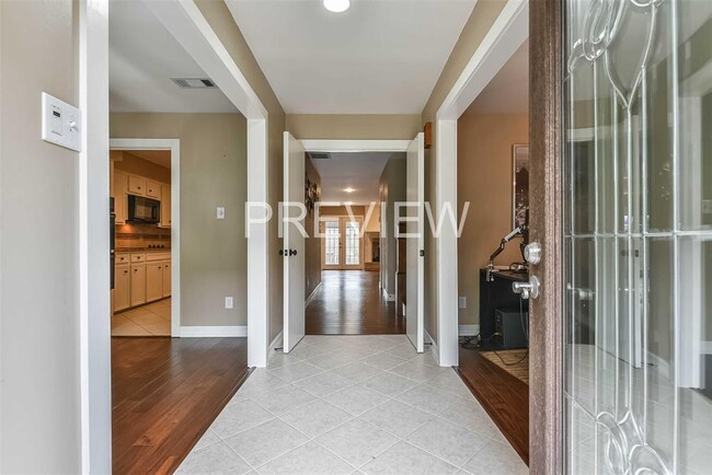 Foto del edificio - 14122 Misty Meadow Ln