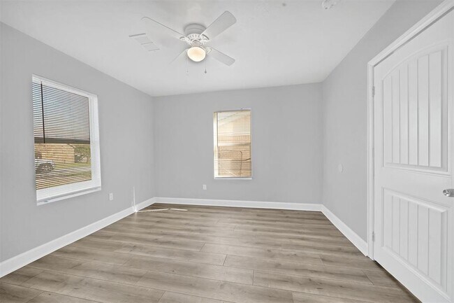 Building Photo - 2523 7th Ave N