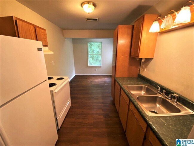 Foto del edificio - 106 Skyview Dr