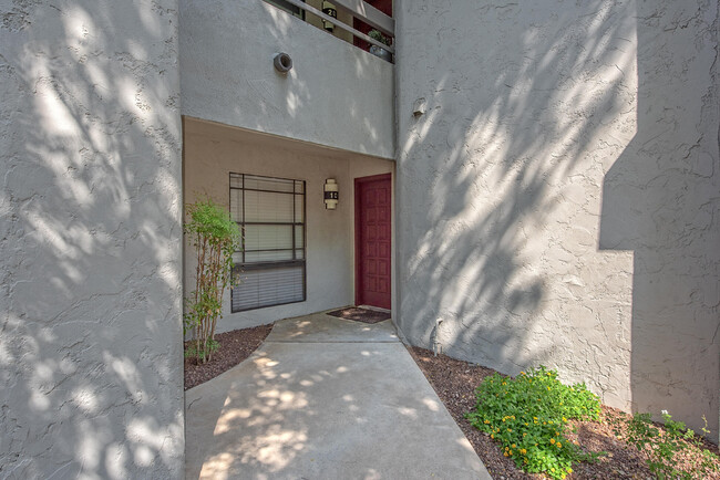 Building Photo - 5225 N 24th St