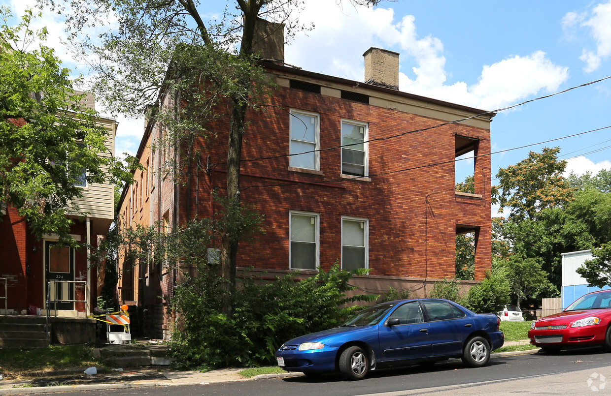 Building Photo - 2801-2807 Bellevue Ave