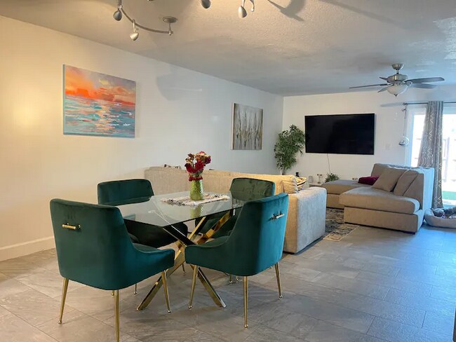 Foto del edificio - 6843 NW 29th Ave