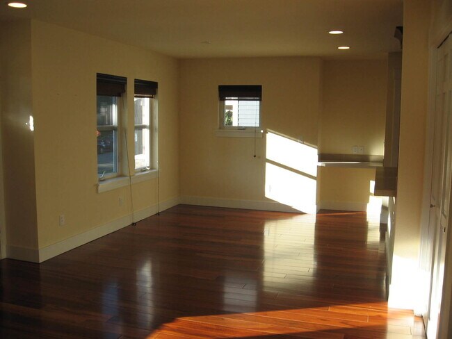 Photo - Beautiful finishes, Platinum LEED Certifie... House