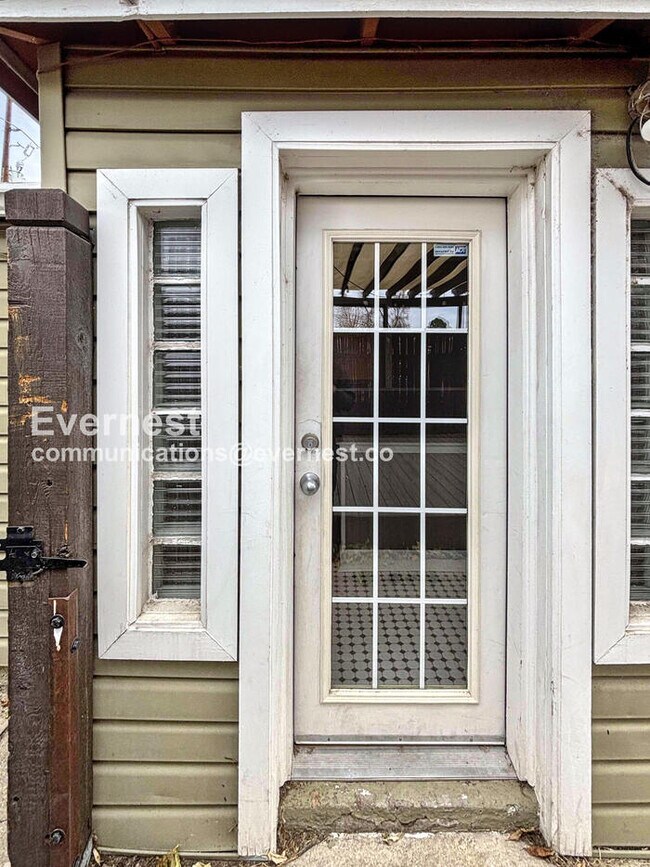 Foto del edificio - 4231 Federal Blvd