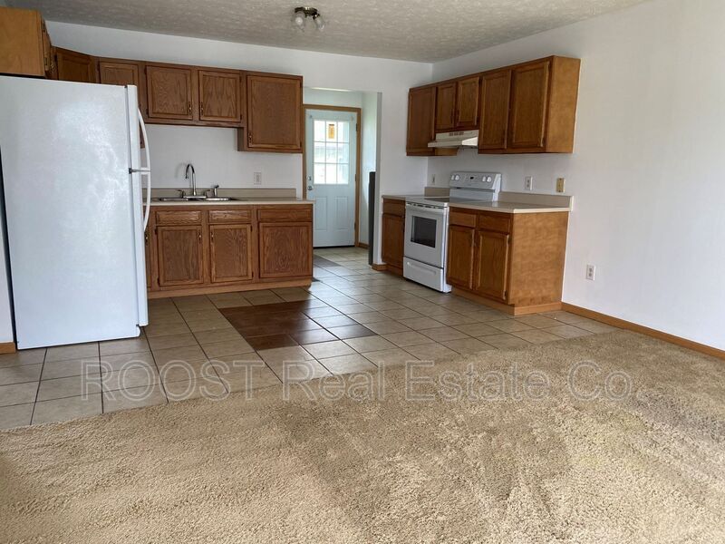 Primary Photo - 194-214 Woodsview Dr