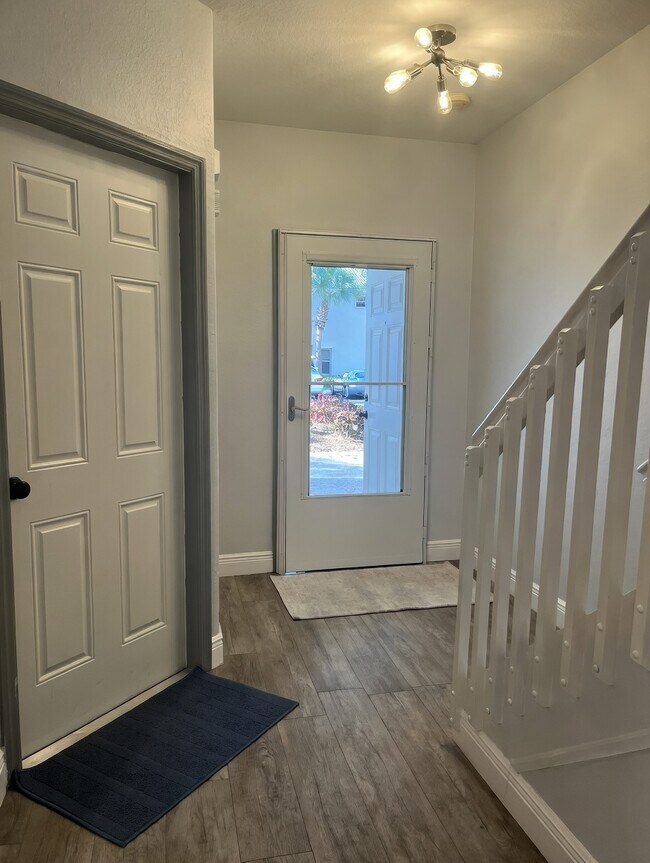 Foto del edificio - 8165 Pacific Beach Dr