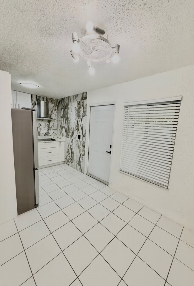 Foto del edificio - 8120 SW 4th Pl