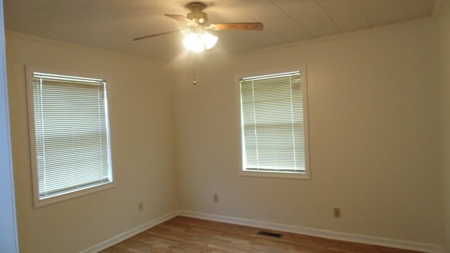 Building Photo - 108 Stanton Ln
